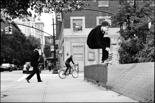 vivien_feil_fs_nosegrind_nyc_2010_BenjaminDeberdt